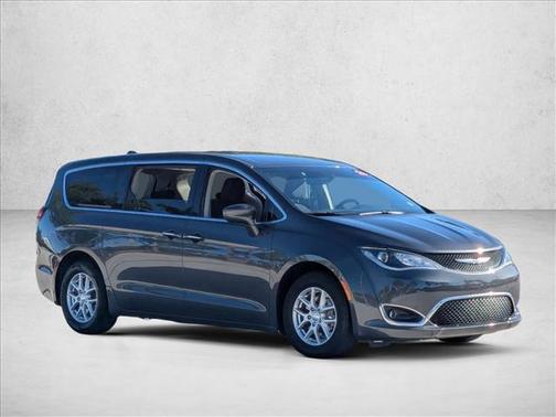 2020 Chrysler Pacifica Touring