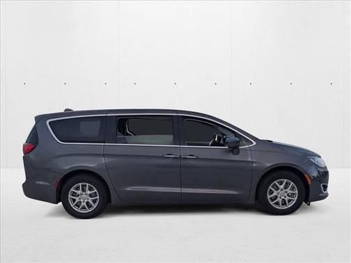2020 Chrysler Pacifica Touring