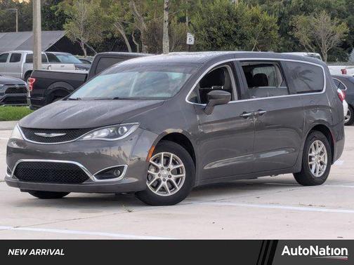 2020 Chrysler Pacifica Touring