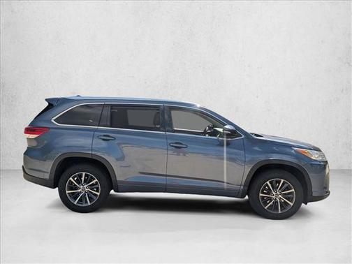 Shoreline Blue Pearl 2018 Toyota Highlander XLE