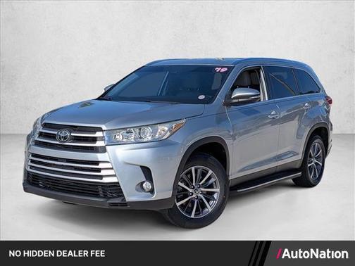 Celestial Silver Metallic 2019 Toyota Highlander XLE