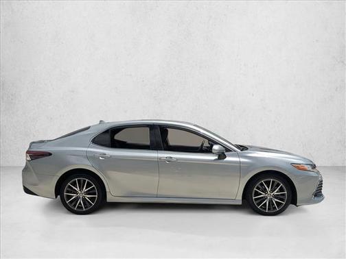 Wind Chill Pearl 2023 Toyota Camry XLE