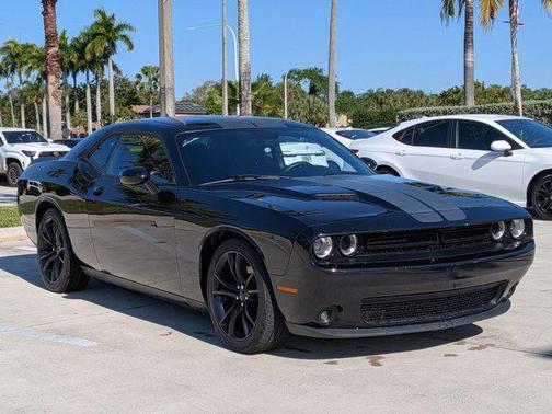 2016 Dodge Challenger SXT