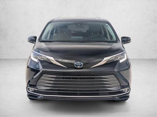 2021 Toyota Sienna Limited 7-Passenger