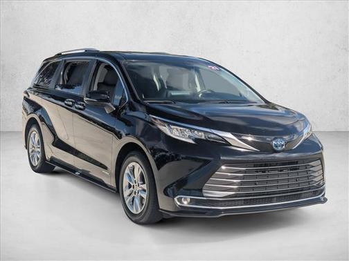 2021 Toyota Sienna Limited 7-Passenger
