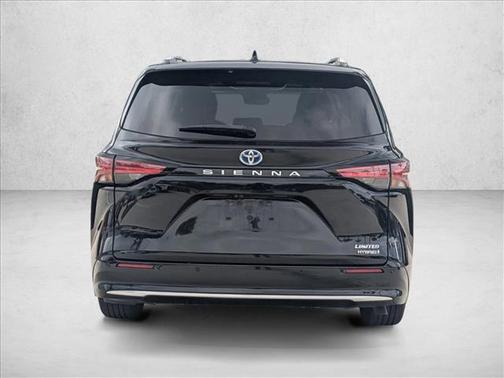 2021 Toyota Sienna Limited 7-Passenger