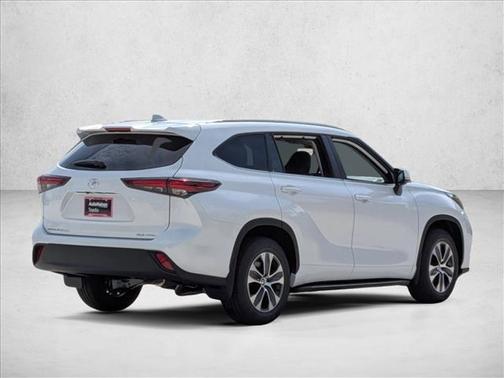 2026 Toyota Highlander XLE