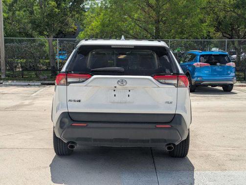 Super White 2021 Toyota RAV4 XLE