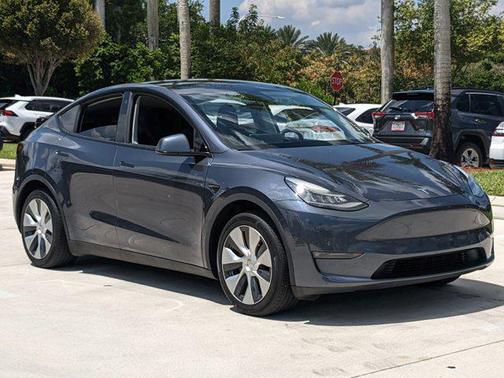 2021 Tesla Model Y Standard Range Rear-Wheel Drive