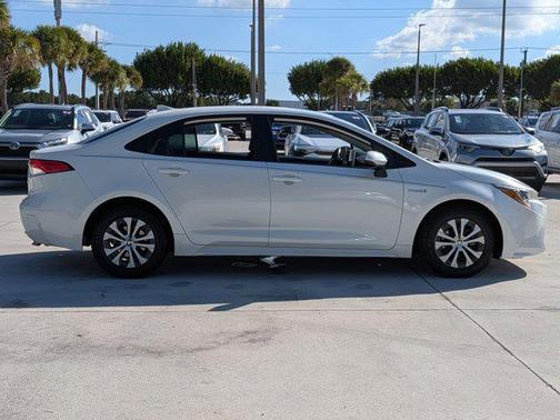 2021 Toyota Corolla Hybrid SE