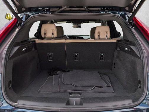 Emerald Lake Metallic 2024 Cadillac XT4 Luxury