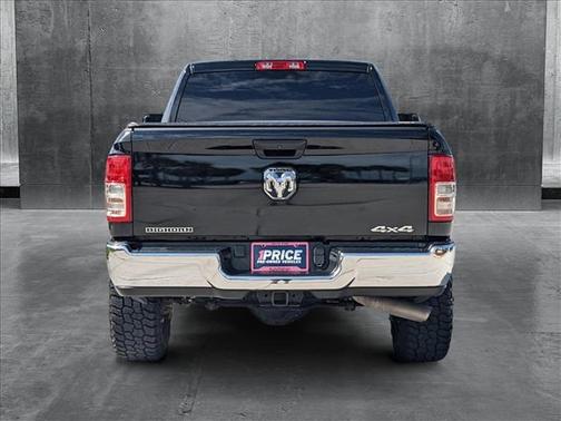 2022 RAM 2500 Big Horn Crew Cab 4x4 6'4' Box