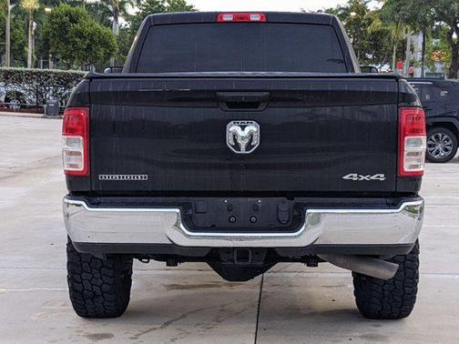 2022 RAM 2500 Big Horn Crew Cab 4x4 6'4' Box