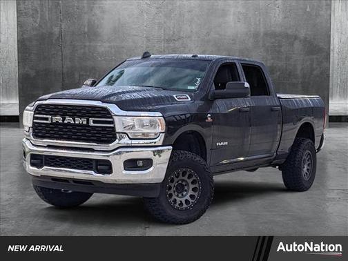 2022 RAM 2500 Big Horn Crew Cab 4x4 6'4' Box