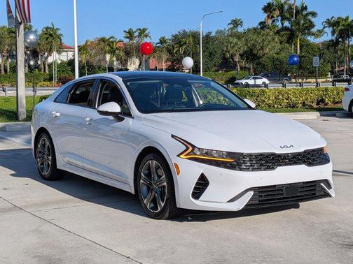 Glacial White Pearl 2022 Kia K5 EX
