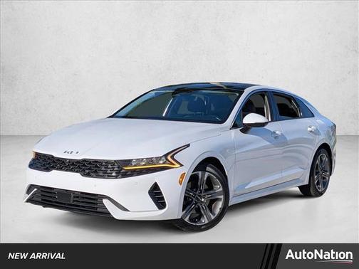 Glacial White Pearl 2022 Kia K5 EX