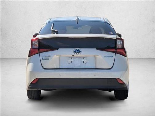 2022 Toyota Prius LE