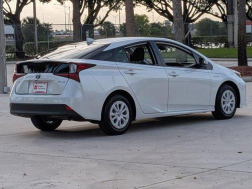 2022 Toyota Prius LE