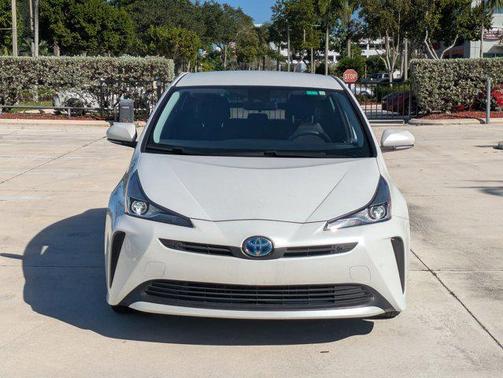 2022 Toyota Prius LE
