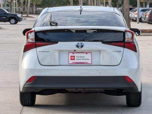 2022 Toyota Prius LE