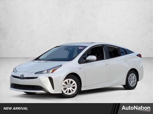 2022 Toyota Prius LE