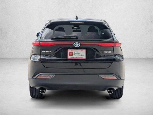 Black 2022 Toyota Venza LE