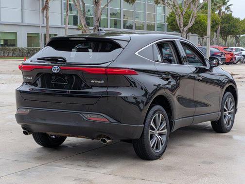 2022 Toyota Venza LE