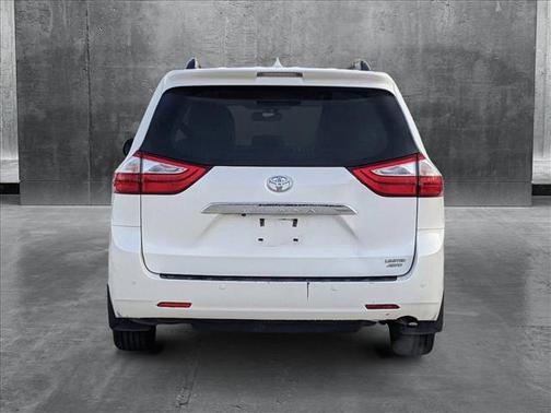 2016 Toyota Sienna Limited