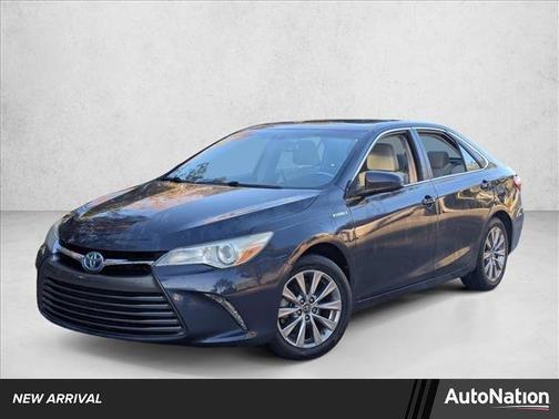 2016 Toyota Camry Hybrid XLE