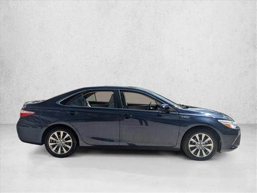 2016 Toyota Camry Hybrid XLE