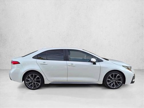 Blizzard Pearl 2020 Toyota Corolla SE