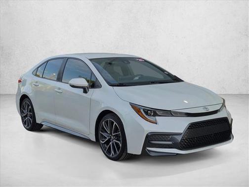 Blizzard Pearl 2020 Toyota Corolla SE