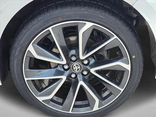 Blizzard Pearl 2020 Toyota Corolla SE