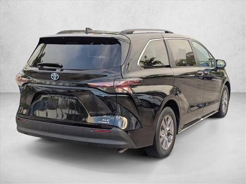 Midnight Black Metallic 2023 Toyota Sienna XLE