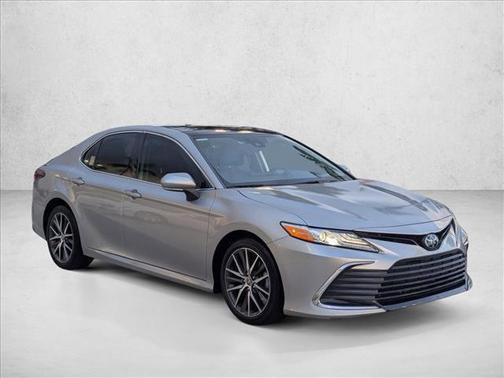 Celestial Silver Metallic 2024 Toyota Camry XLE