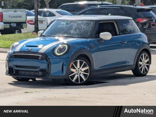 2023 MINI Hardtop Cooper S
