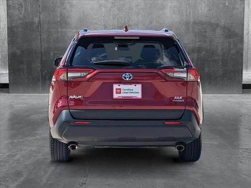 2022 Toyota RAV4 Hybrid XLE