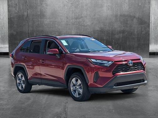 2022 Toyota RAV4 Hybrid XLE
