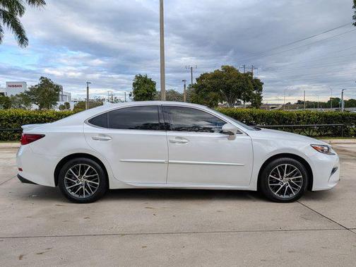 2016 Lexus ES 350 Base