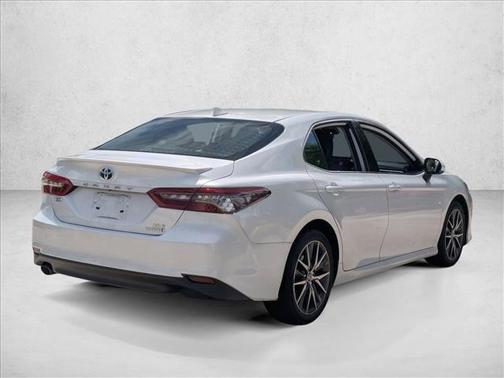 2023 Toyota Camry Hybrid XLE