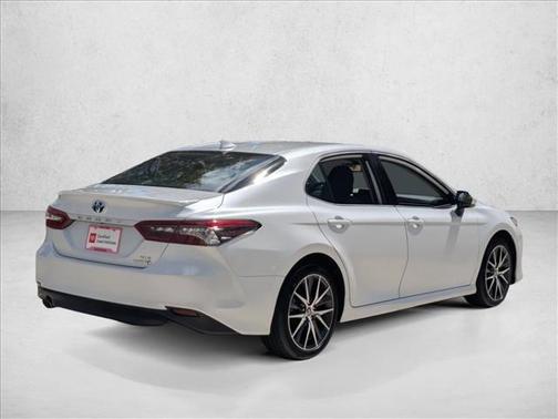 Wind Chill Pearl 2023 Toyota Camry Hybrid XLE