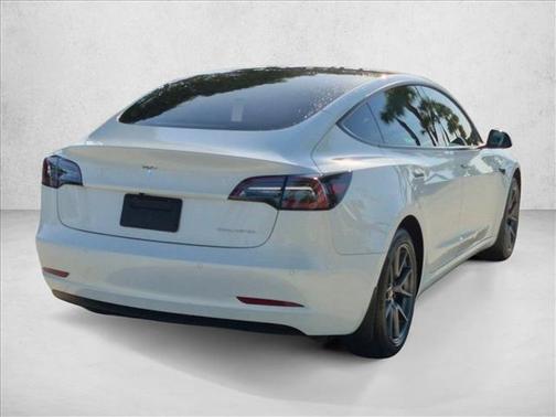 Pearl White Multi-Coat 2022 Tesla Model 3 Long Range