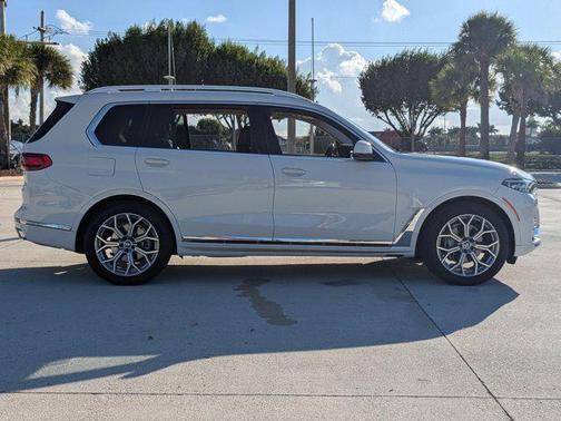 2020 BMW X7 xDrive40i