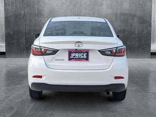 2019 Toyota Yaris Sedan LE