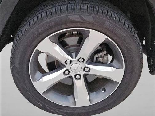Diamond Black Crystal Pearlcoat 2021 Jeep Grand Cherokee L Limited