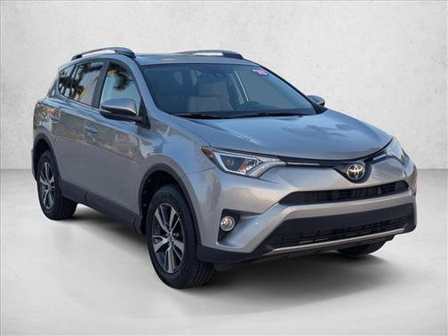 Silver Sky Metallic 2018 Toyota RAV4 XLE
