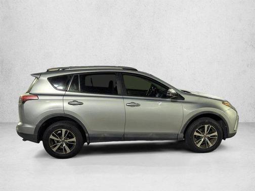 Silver Sky Metallic 2018 Toyota RAV4 XLE