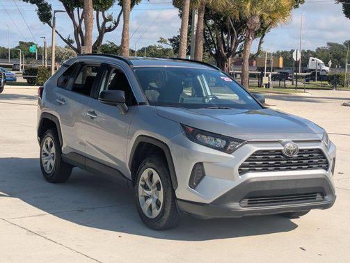 2020 Toyota RAV4 LE