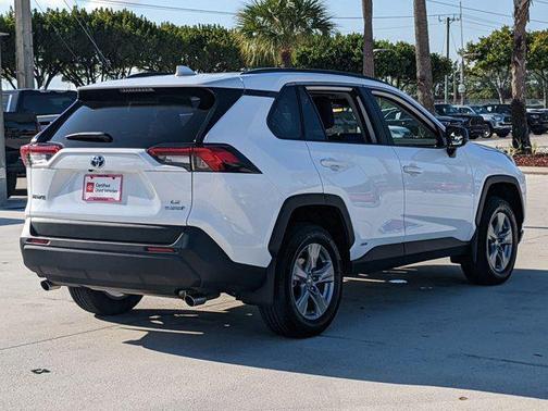 2024 Toyota RAV4 Hybrid LE