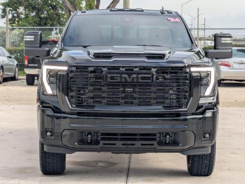2024 GMC Sierra 2500 Denali